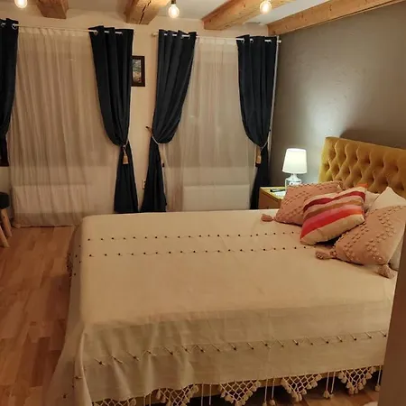 Evelyn's Place Apartment Brasov